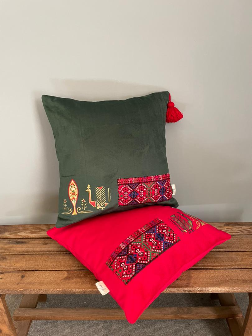 Hand-Crafted Heritage Cushion – Design 1004