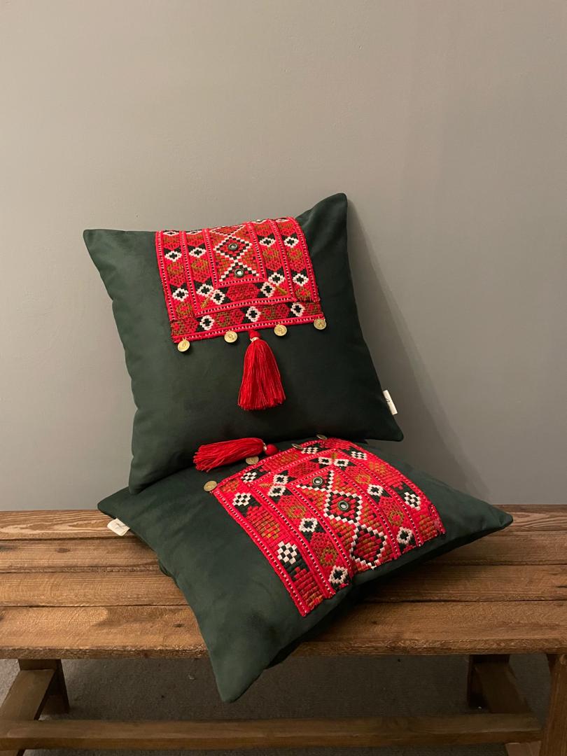 Hand-Crafted Heritage Cushion – Design 1008
