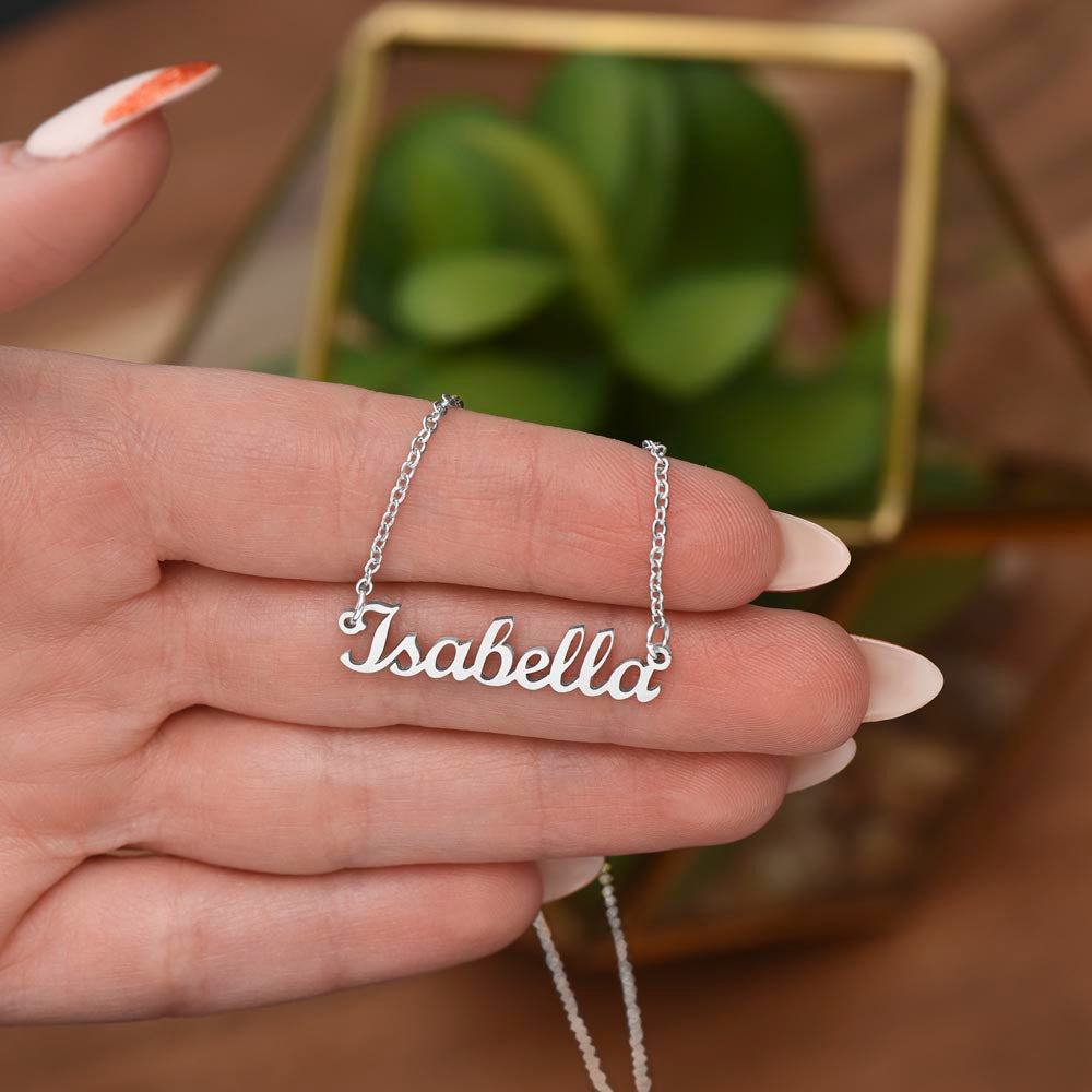 Golden and Vintage Elegant Custom Name Necklace – A Timeless Personalized Gift
