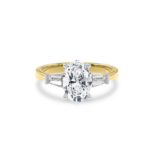 Daphnis Three Stones Engagement Ring Oval•Yellow Gold