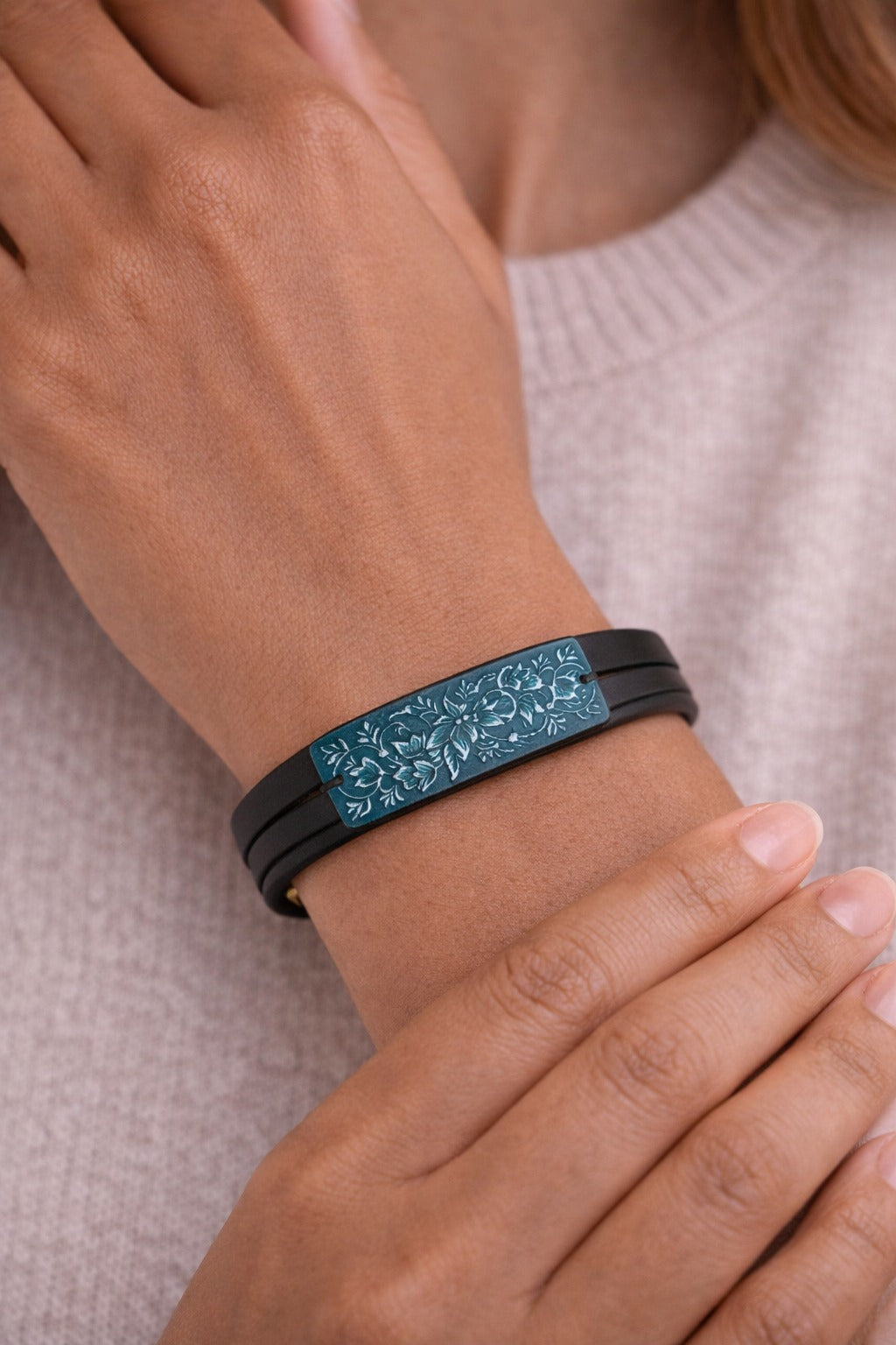 Minakari Leather Bracelet Design 1006