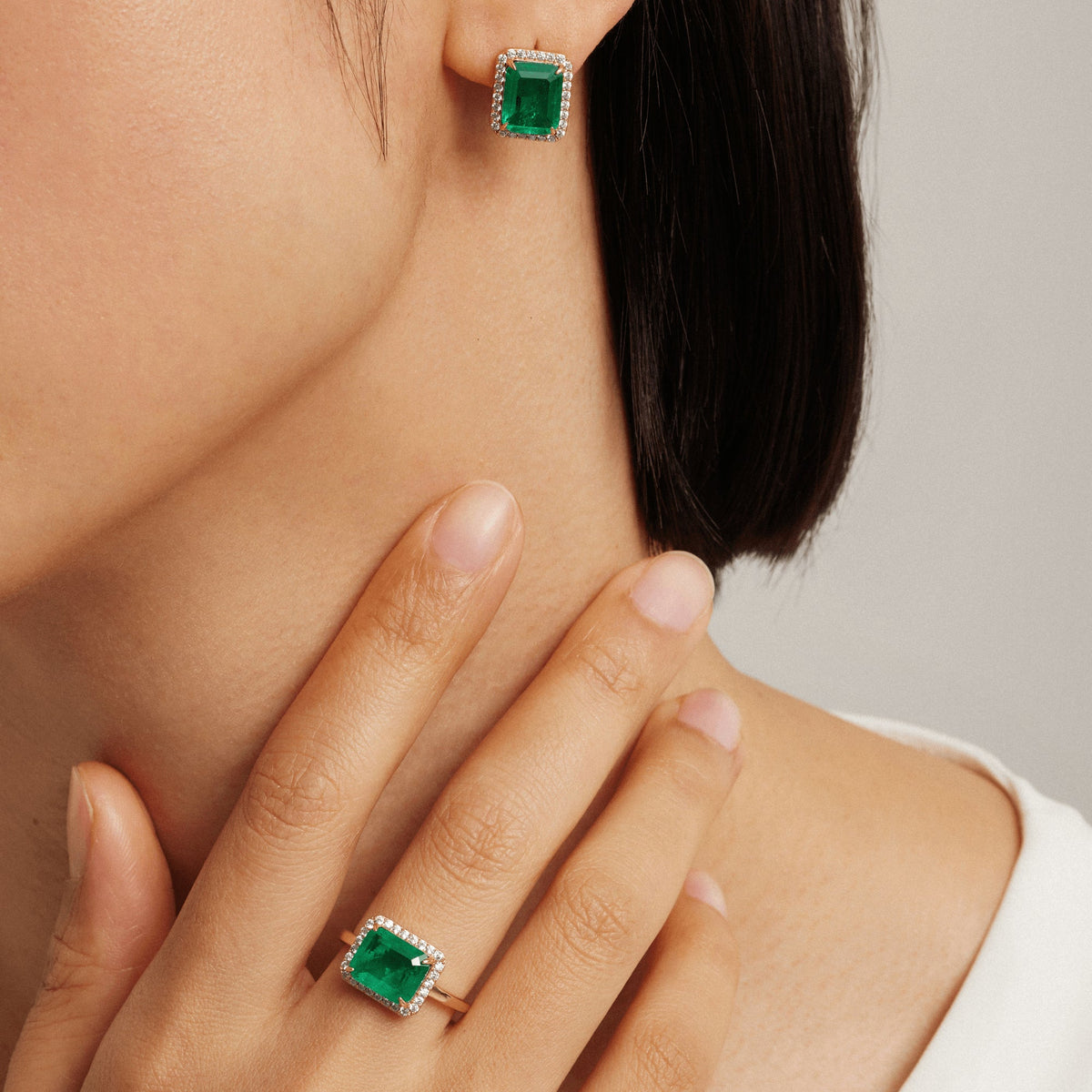 Envy- Queen Emerald Earrings
