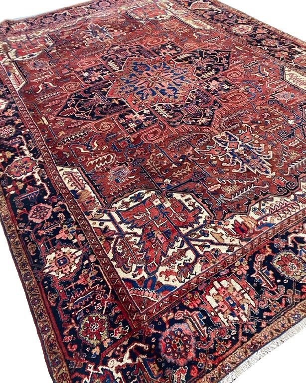 Heriz Rug 12HZ257010 – Hand-Knotted Persian Carpet with Bold Traditional Design